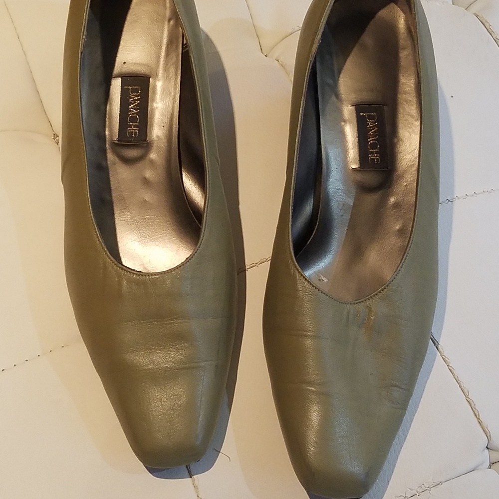 Used Ladies shoe